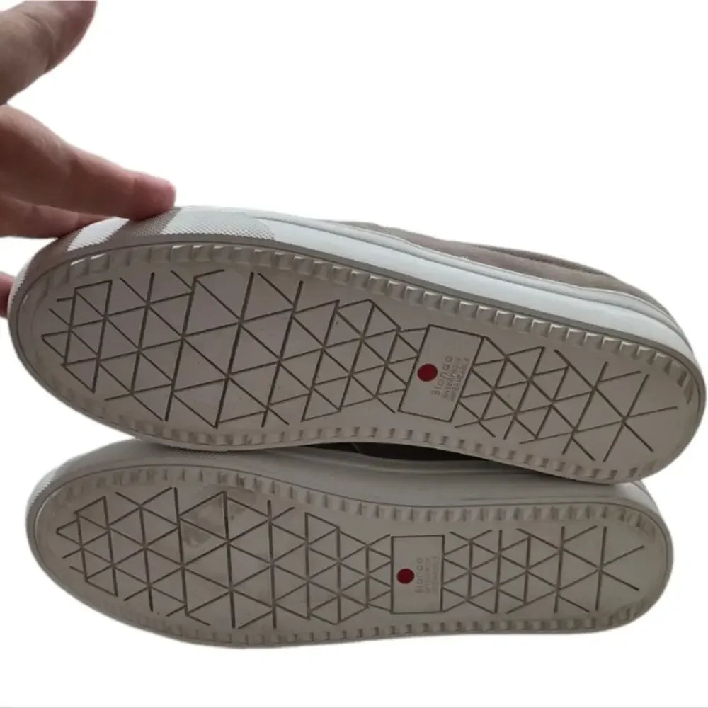 BLONDO Waterproof Beige Suede‎ Slip On Grey Sneakers Women's Size 9
